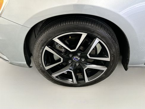 Used 2018 Volvo S60 T5 Dynamic w/ Vision Package FWD image 11