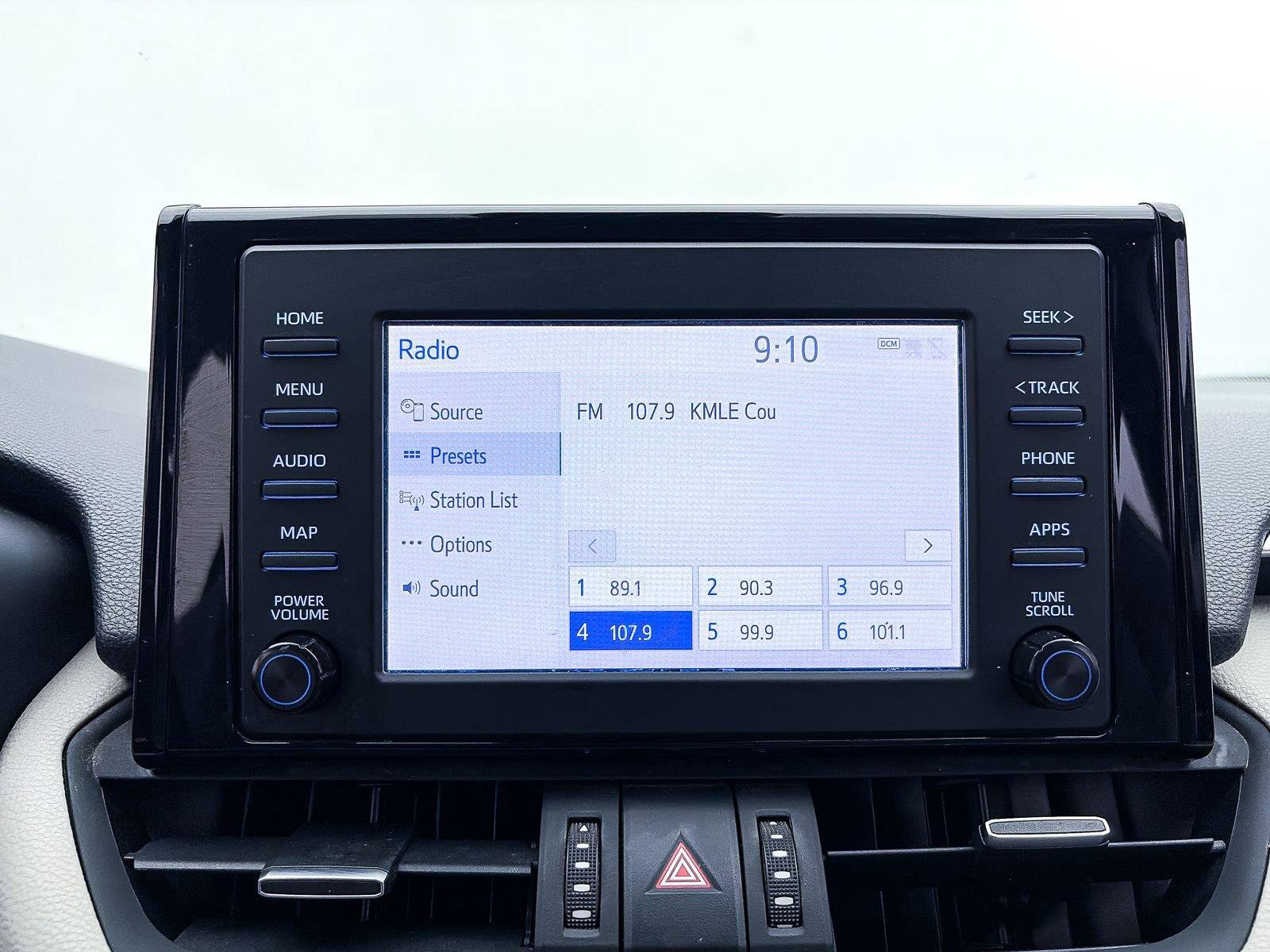 Used 2019 Toyota RAV4 XLE Premium w/ Carpet Mat Package FWD image 22