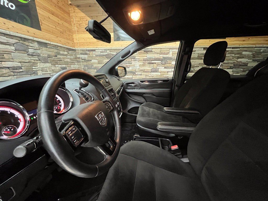 Used 2015 Dodge Grand Caravan SE FWD image 14