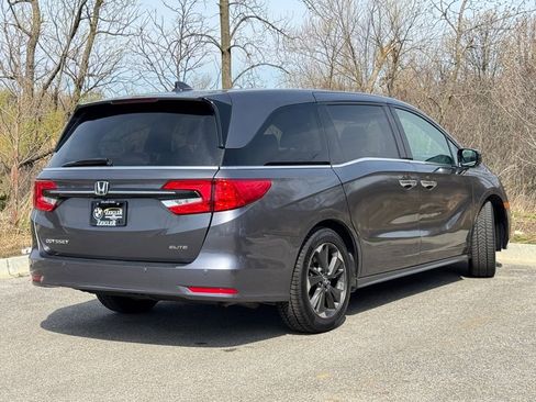 Used 2023 Honda Odyssey Elite image 6