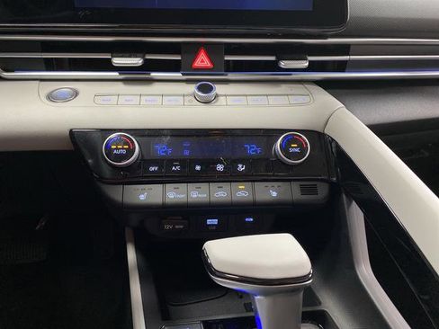 New 2026 Hyundai Elantra Limited image 19