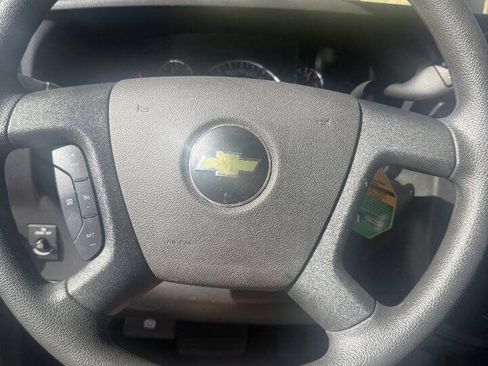 Used 2025 Chevrolet Express 2500 w/ Driver Convenience Package RWD image 9
