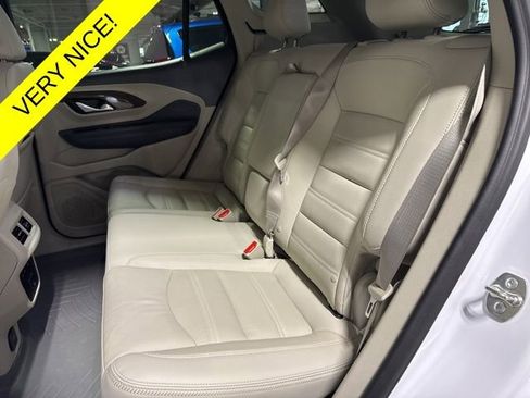 Used 2024 GMC Terrain Denali w/ Denali Premium Package AWD/4WD image 28