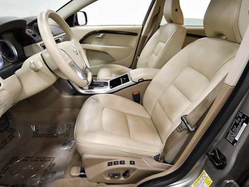 Used 2013 Volvo XC70 T6 AWD/4WD image 14