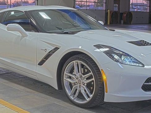 Used 2019 Chevrolet Corvette Stingray Coupe w/ 1LT image 4