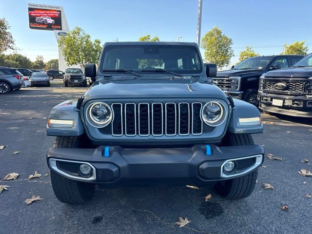 Used 2024 Jeep Wrangler Unlimited Sahara AWD/4WD image 5