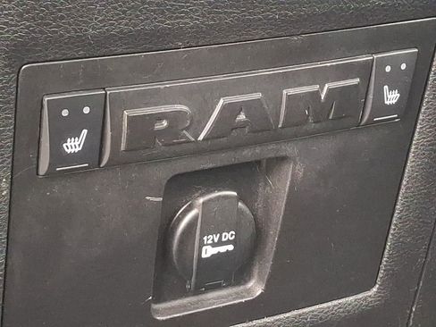 Used 2014 RAM 1500 Laramie w/ Convenience Group image 12