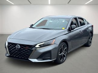 Used 2025 Nissan Altima 2.5 SR video 1