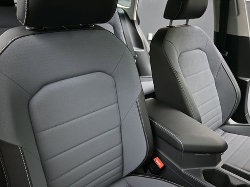 New 2026 Volkswagen Jetta SE image 14