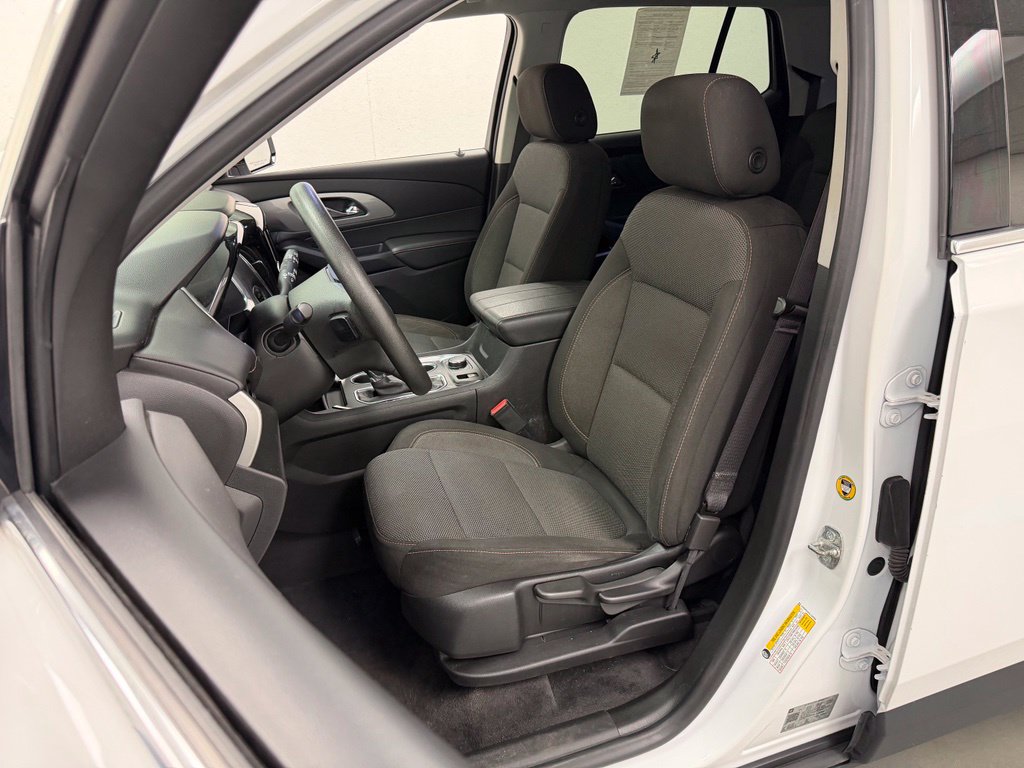 Used 2020 Chevrolet Traverse LS FWD image 22