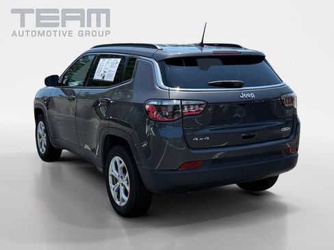 Certified 2024 Jeep Compass Latitude AWD/4WD image 5