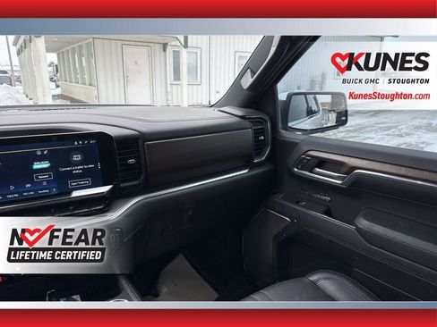 Used 2024 Chevrolet Silverado 1500 High Country w/ High Country Premium Package AWD/4WD image 36
