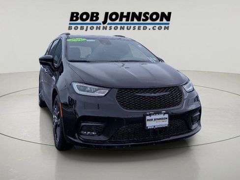 Used 2026 Chrysler Pacifica Limited w/ S Appearance Package image 1