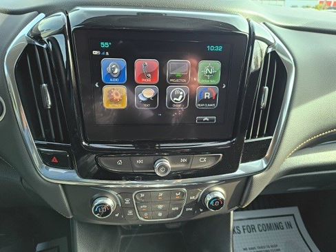 Used 2019 Chevrolet Traverse LT image 22