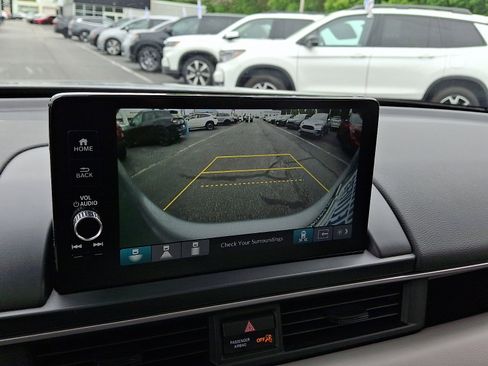 Certified 2023 Honda Pilot Touring image 18