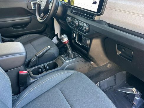 Used 2024 Jeep Wrangler Sport AWD/4WD image 31