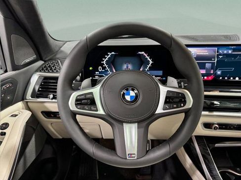 New 2026 BMW X7 xDrive40i w/ M Sport Package image 17