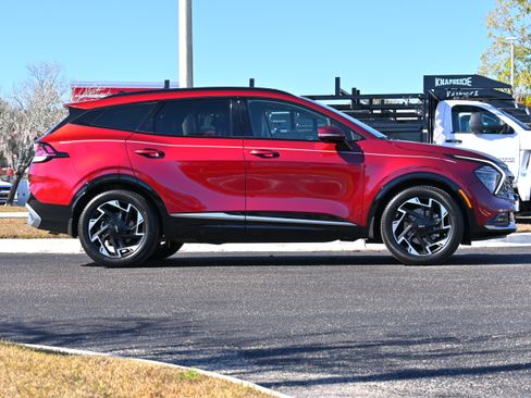 Used 2025 Kia Sportage SX image 7