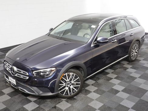 Used 2022 Mercedes-Benz E 450 4MATIC All-Terrain Wagon image 2