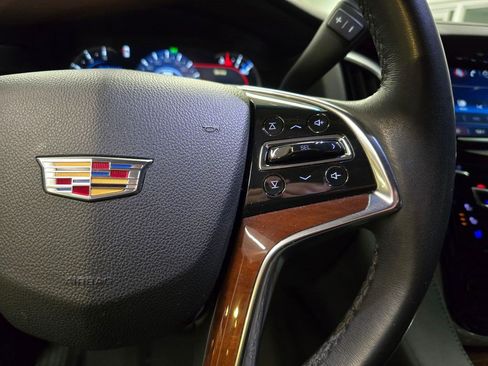 Used 2019 Cadillac Escalade Luxury AWD/4WD image 21