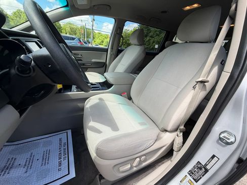 Used 2020 Kia Sedona LX FWD image 13