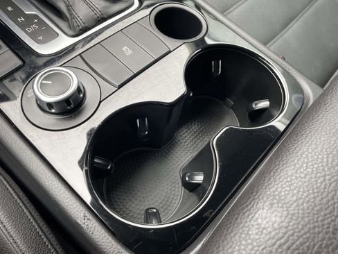 Used 2014 Volkswagen Touareg VR6 image 20