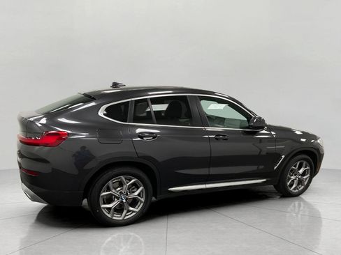 Certified 2025 BMW X4 xDrive30i image 2