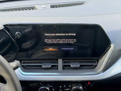 New 2026 Chevrolet Trax LT w/ Driver Confidence Package image 27