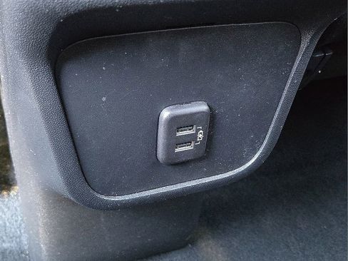 Used 2023 Chevrolet Equinox LS w/ Sport Edition image 15