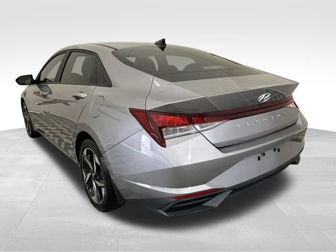 Certified 2023 Hyundai Elantra SEL w/ Convenience Package image 3
