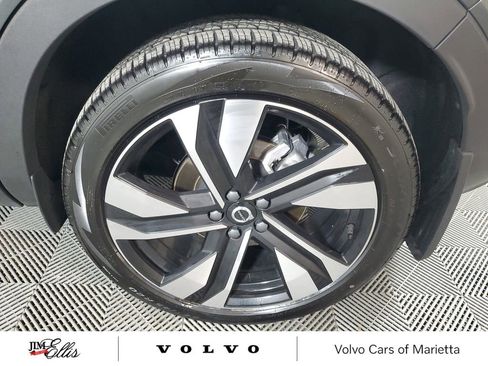 Used 2026 Volvo XC40 B5 Ultra w/ Climate Package image 12