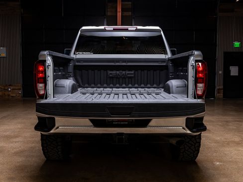 Used 2021 GMC Sierra 2500 SLE w/ SLE Value Package; image 9