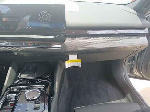 New 2026 BMW 540i xDrive w/ Executive Package image 19