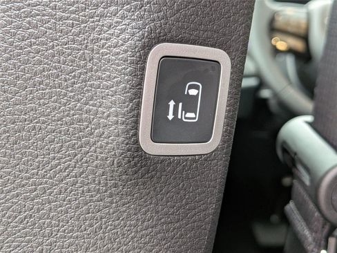 New 2026 Chrysler Pacifica Select image 21