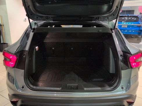 Used 2025 Chevrolet Trax RS w/ Driver Confidence Package image 32