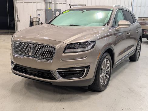 Used 2020 Lincoln Nautilus FWD w/ Equipment Group 101A image 7
