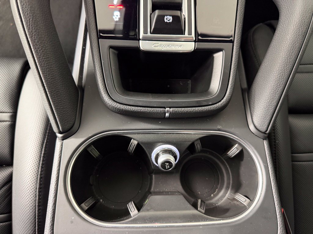 Certified 2022 Porsche Cayenne E-Hybrid AWD/4WD image 33