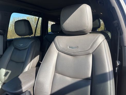 Used 2023 Cadillac XT6 Luxury image 18