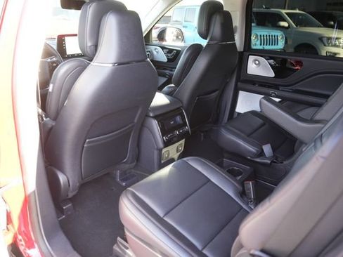 Used 2025 Lincoln Aviator Reserve w/ Equipment Group 201A image 12