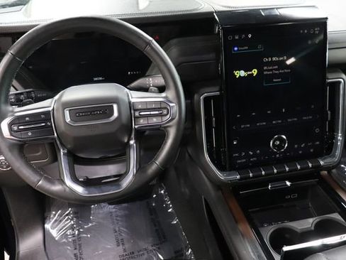 Used 2025 GMC Yukon Denali AWD/4WD image 29