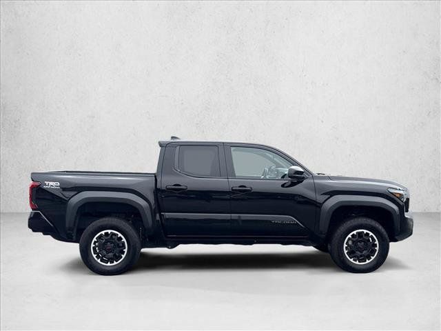 Used 2024 Toyota Tacoma TRD Off-Road AWD/4WD image 4