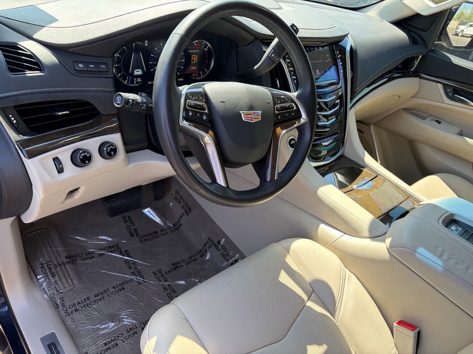 Used 2018 Cadillac Escalade Premium Luxury AWD/4WD image 22