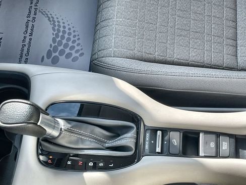 Used 2023 Honda HR-V LX image 22