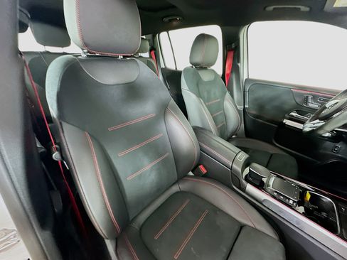 Certified 2023 Mercedes-Benz GLB 35 AMG 4MATIC image 38