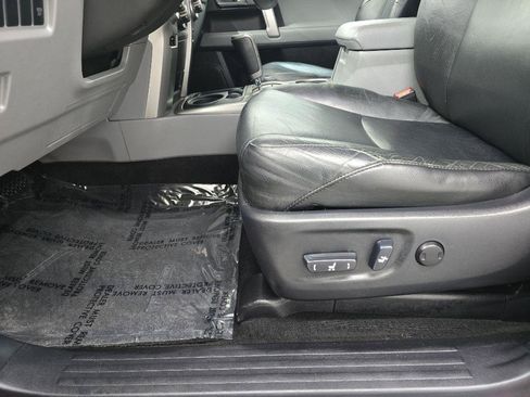 Used 2010 Toyota 4Runner SR5 RWD image 9
