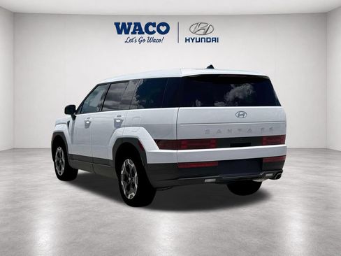 Used 2026 Hyundai Santa Fe SE FWD image 8