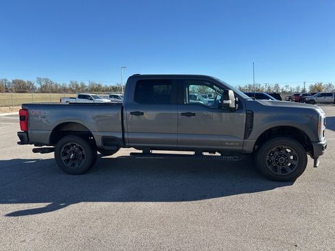 Used 2023 Ford F250 XL w/ STX Appearance Package image 9