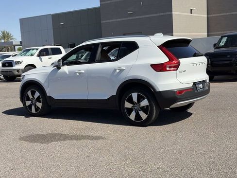 Used 2020 Volvo XC40 T5 Momentum w/ Protection Package Premier AWD/4WD image 8