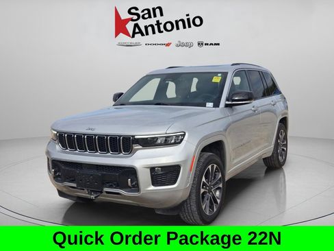 Used 2022 Jeep Grand Cherokee Overland image 3