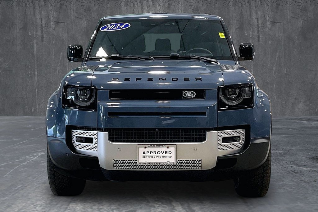 Used 2024 Land Rover Defender 90 S AWD/4WD image 2